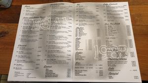 Speisekarte at Vegan 1983 in Erfurt