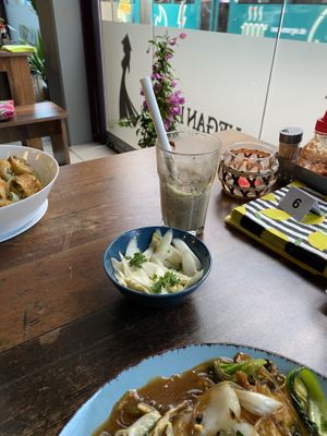 Geschenk: Eingelegte Spargel  at Vegan 1983 in Erfurt