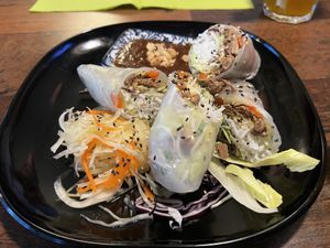 Sommerrollen mit veganem Beef und Ernußdip  at Vegan 1983 in Erfurt