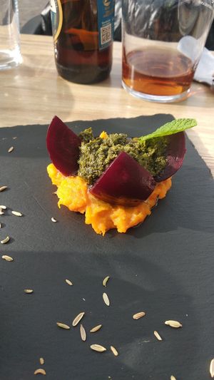 Remolacha con calabaza asada y pesto genovés at La Tarara de Guaso in Huesca