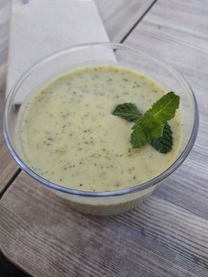 Zucchini and mint soup at La Tarara de Guaso in Huesca