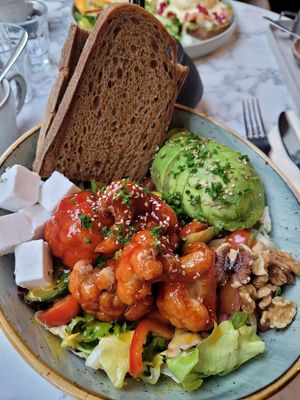 KFC (Korean fried cauliflower) - Salad  at Endless in Leipzig