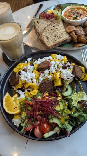 Vegan eggs benedict plate at Endless in Leipzig