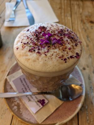 😍 cacao and a cute little message at VIBE Plant Based Cafe & Restaurant in Douglas