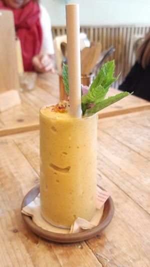 Anti inflammatory smoothie at VIBE Plant Based Cafe & Restaurant in Douglas