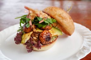VEGAN PORTOBELLO BURGER at Moto Laurie in Da Lat