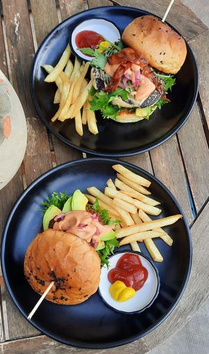 Vegan 'Black Angus' Burger & Vegan Portobello Burger at Moto Laurie in Da Lat