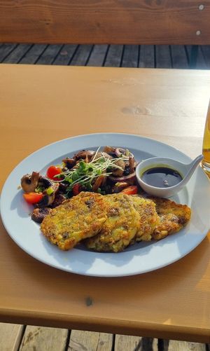 Kürbiskernrösti, gebratene Pilze und Kürbiskernöl #Veganuary at Hündle Berggaststätte in Oberstaufen