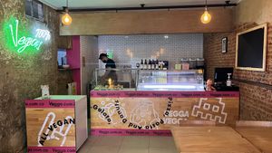 Restaurant counter / Mostrador y caja   at Vegga in Bogota