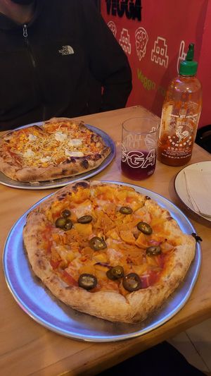 Pizza Mazorcada, Pizza Spicy Hawaiana ☺️ at Vegga in Bogota