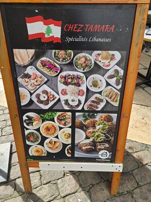 Menu board at Chez Tamara in Lyon