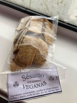 Sesame crackers, gluten free at Mundo Vegano in Colonia Del Sacramento