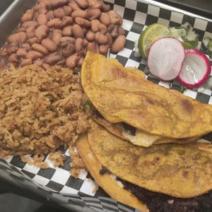 Quesibirria pl8 ft. frijoles y arroz at Viva Vegan in Colton