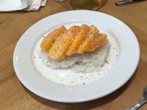 Mango Sticky Rice  at Kapunka - Cardinet in Paris