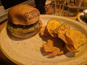 Hamburger di quinoa at Mapacho in Aguas Calientes