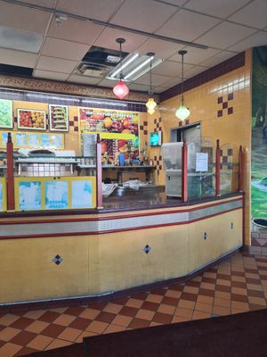 Juice bar at New Yasmeen Bakery in Dearborn