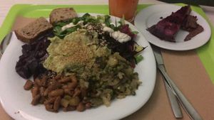 Simplemente delicioso, se nota que hacen las cosas con amor y le ponen mucho cariño a todos los detalles. Super recomendado. Comida vegana de buena calidad. Repetiré!. 🥰 at Macrobiotic Zen in Barcelona