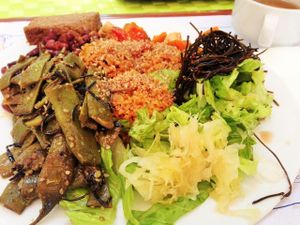 Vegan Macrobiotics Plate of the day at Macrobiotic Zen in Barcelona