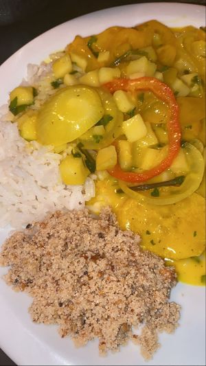 Moqueca de banana e palmito com farofa de castanhas e arroz. Deliciosa!!!!  at Canoas in Angra Dos Reis