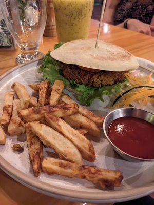 Falafel burger at El Jardin De Frida - Maybe closed in La Fortuna
