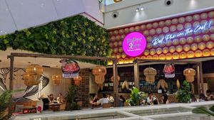 Seating at Paper Rice - Atrium in Central Singapore