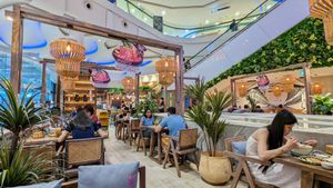 Seating at Paper Rice - Atrium in Central Singapore
