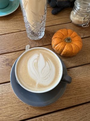 Pumpkin spice latte with oat milk   at Honest Taste in Prague