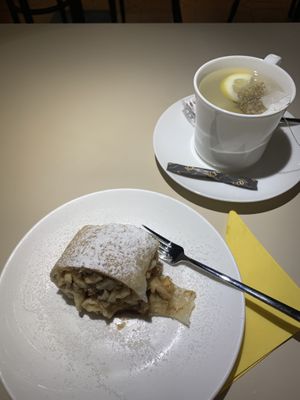   at Strudel Cafe Kröll in Innsbruck