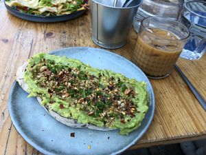 Avocado toast at Birdie in Geneva