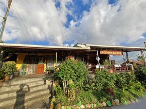 Outside from the road at Tom's Pan German Bakery in Nuevo Arenal