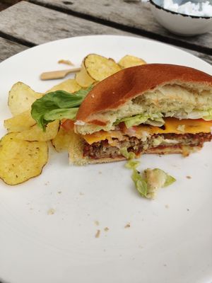 Knolselderij venkel burger at De Eendracht in Blaricum