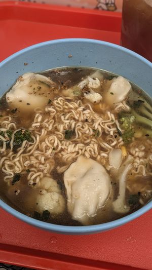 Ramen 🍜 (typical supermarket instant ramen with some fresh veggies and toppings ) at Okinawa Comida Rapida in Santiago