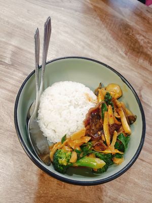 Vegan duck with basil at Green Dining in Hua Hin