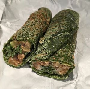 Vegan roll, bland & dry dough at Sol y Roll in Madrid