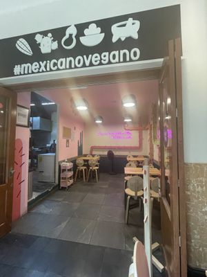   at Pali Pali Alameda in Mexico City