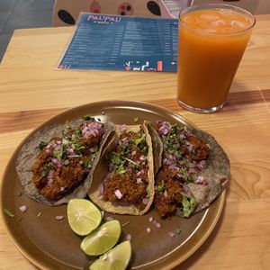 Chorizo tacos and juice  at Pali Pali Alameda in Mexico City