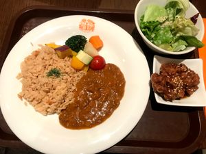 Veg curry at T's Restaurant in Tokyo