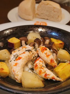 I think this was a seasonal menu Spanish dish with vegan shrimp at T's Restaurant in Tokyo