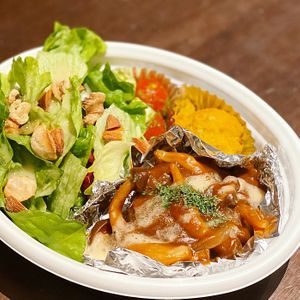 Vegan bento box to go! 
★Vegan Hamburg steak with Mushroom Sweet and Brown sauce.  at T's Restaurant in Tokyo