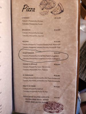 Vegetarian pizza can be veganized by removing the cheese at Snack Bar Castello in Venice