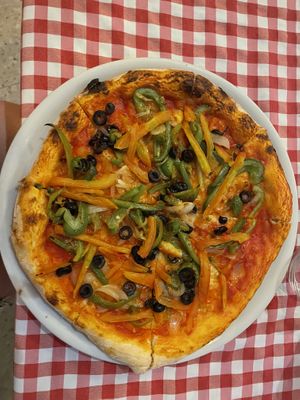 Pizza vegan ohne Käse  at Gusto in Havana