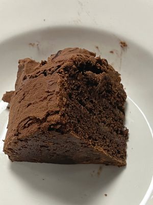 Vegan chocolate cakee at Eat To The Beat in Aylesbury