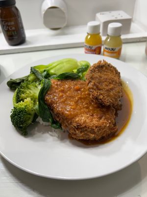 Aubergine and sweet potato, Katsu, with white sticky rice, bok choy and steamed broccoli at Eat To The Beat in Aylesbury