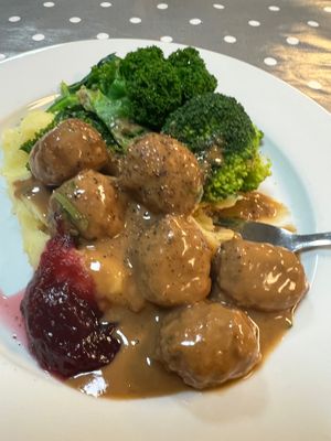 Swedish vegan meatballs gravy, mash, greens and lingonberry sauce at Eat To The Beat in Aylesbury