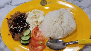  at Unicuz Vegetarian 宏缘素食 - Aperia Mall in Central Singapore