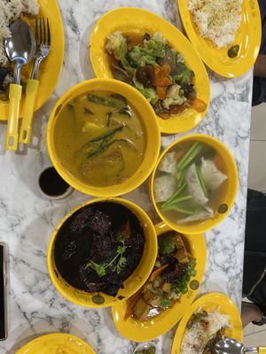   at Unicuz Vegetarian 宏缘素食 - Aperia Mall in Central Singapore