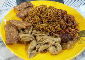  at Unicuz Vegetarian 宏缘素食 - Aperia Mall in Central Singapore