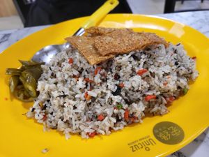  at Unicuz Vegetarian 宏缘素食 - Aperia Mall in Central Singapore