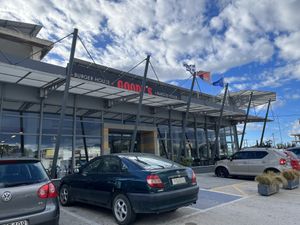 Outsidee  at Goody's in Corinth