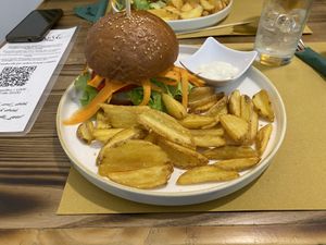 vegan hummus burger with friesd  at Valhalla in Finale Ligure